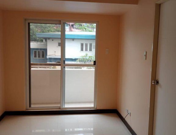 ONE CASTILLA PLACE, 1 BEDROOM BARE FOR RENT IN QUEZON CITY