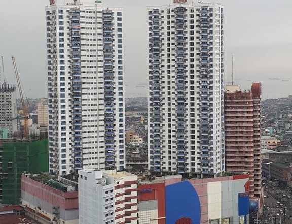 Condominium above 168 mall, center of shopping district of Manila