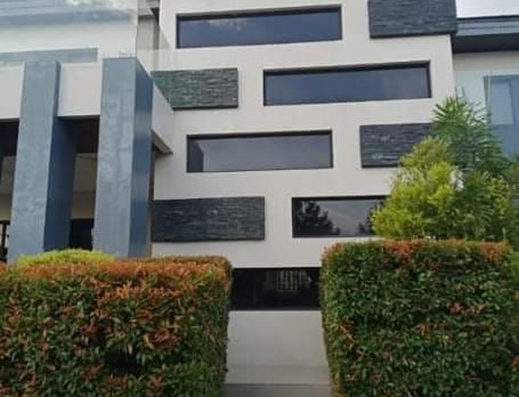 Single attachedHouse and Lot For Sale in Multinational VillageParan