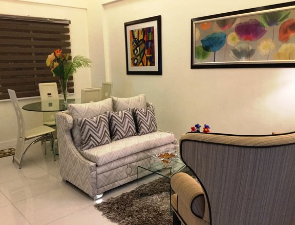 2 BR Furnished Condo w/parking, Cedar Crest, Acacia Estates, Taguig