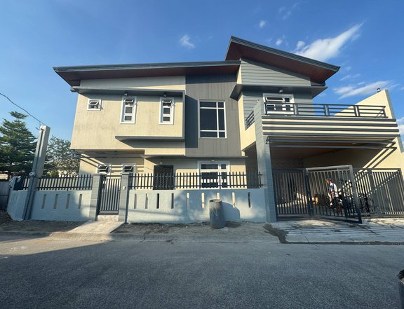 Ready For Occupancy 5-bedroom 5-bath Single Attached House For Sale in Las Pinas