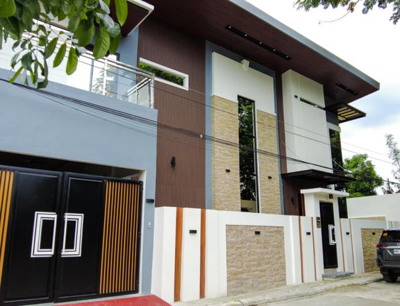 FOR SALE MODERN TWO STOREY HOUSE WITH SWIMMING POOL IN PAMPANGA Location: Tangle, Mexico, Pampanga