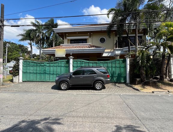 For Sale: 3-Storey House in Acropolis Subdivision Quezon City