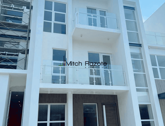 Luxury 4-Bedroom Townhouse For Sale at M Residences, Capitol Hills
