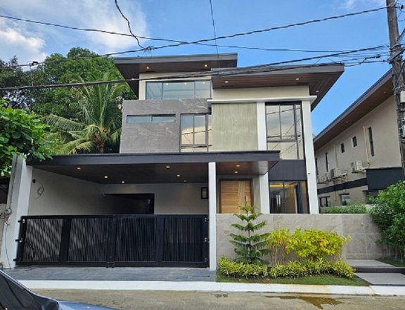 Brand new 5-Bedroom House for Sale in BF Homes Paranaque City