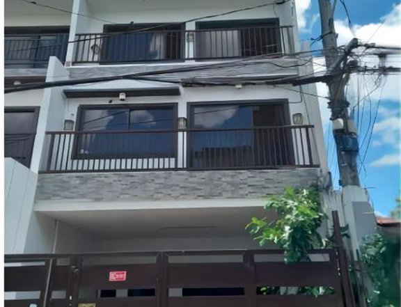 Foreclosed 4-bedroom Townhouse For Sale in Cainta Rizal