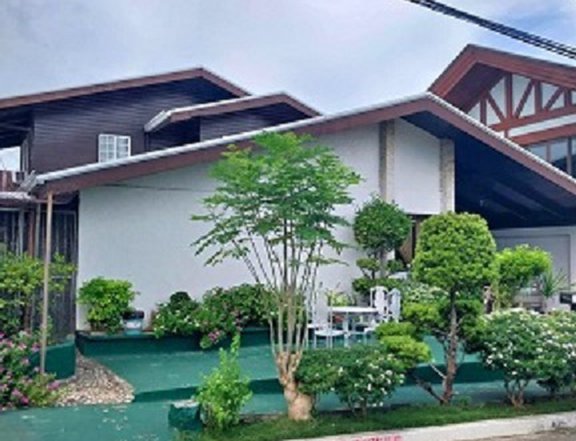 Split-level House for Sale in Tahanan Village Paranaque City