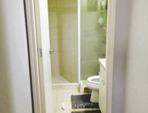 1BR FOR SALE IN ONE ROCKWELL EAST
