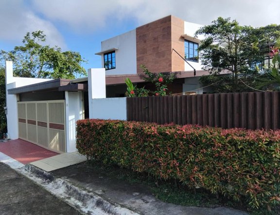 South Midland Subdivision 5 Bedroom House and Lot For Sale in Silang Cavite +