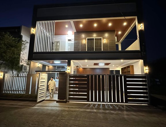 4-bedroom Single Attached House For Sale in Metrogate  Angeles Pampanga