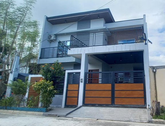 FOR SALE SEMI FURNISHED MODERN TWO STOREY HOUSE IN ANGELES CITY NEAR CLARK AND KOREAN TOWN