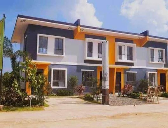 TOWNHOUSE WITH FREE SOLAR AND FREE 2 WATER TANK STORAGE