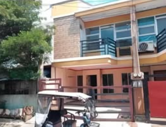 Foreclosed 3-bedroom Townhouse For Sale in Cainta Rizal - VISTA VERDE EXE VILLAGE