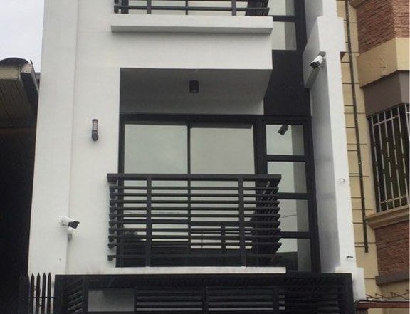 3-Storey with 3BR Townhouse for Sale in  Caloocan City