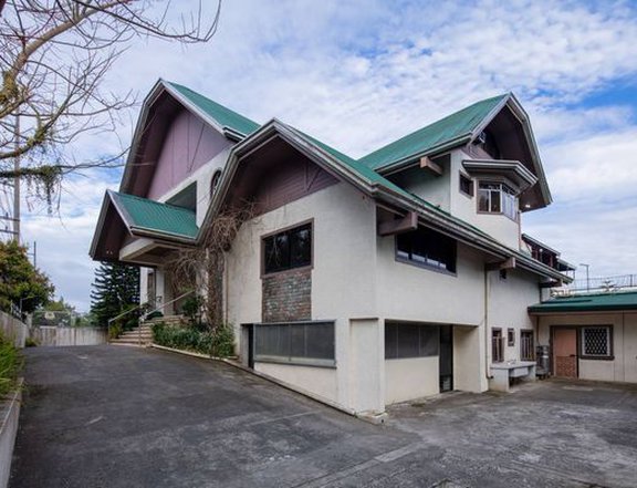 6BR House and Lot for Sale at Tagaytay City