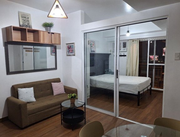 Prisma Residences 1 Bedroom Unit For Rent For Lease Free Wifi in Pasig City near BGC +