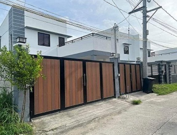 House for Sale in Town & Country Dasmarinas Cavite