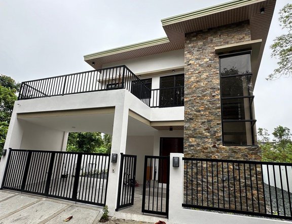 2-Storey with 4BR House and Lot for Sale in Buenavista Hills Tagaytay