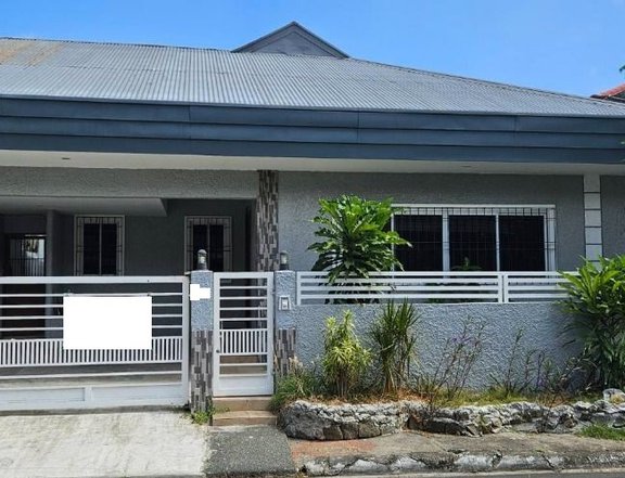 For Sale Four Bedroom House @ Marcelo Green Village Paranaque