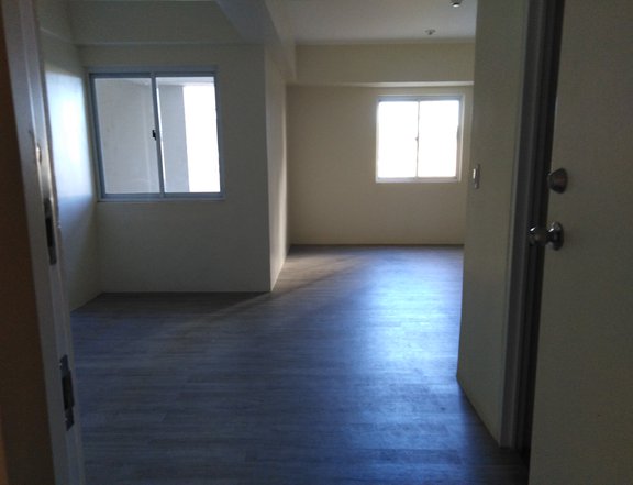 40SQM STUDIO UNIT FOR SALE IN PARANAQUE ALONG SUCAT ROAD