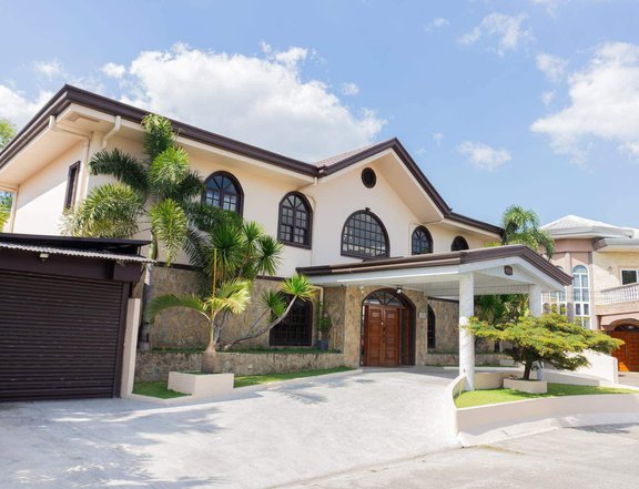 4-bedroom Fully Furnished House For Sale in Angeles Pampanga near Clark