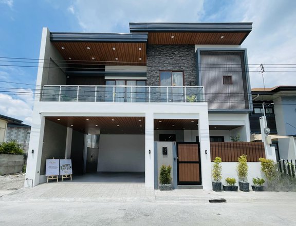 BRANDNEW SOLAR POWERED SMART HOME WITH POOL IN ANGELES CITY NEAR CLARK