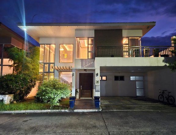 House for Sale in Tahanan Village Paranaque City