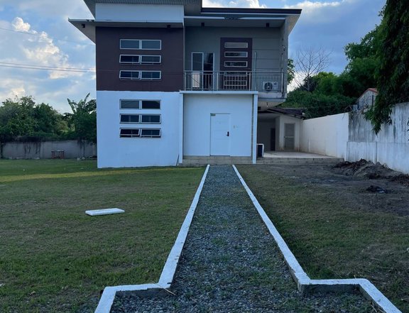 FOR SALE TWO STOREY HOUSE WITH SPACIOUS LOT IN PAMPANGA