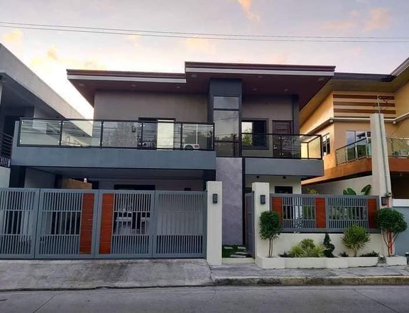 Brand new 5-Bedroom House for Sale in Vista Verde Exec Village Molino Bacoor Cavite