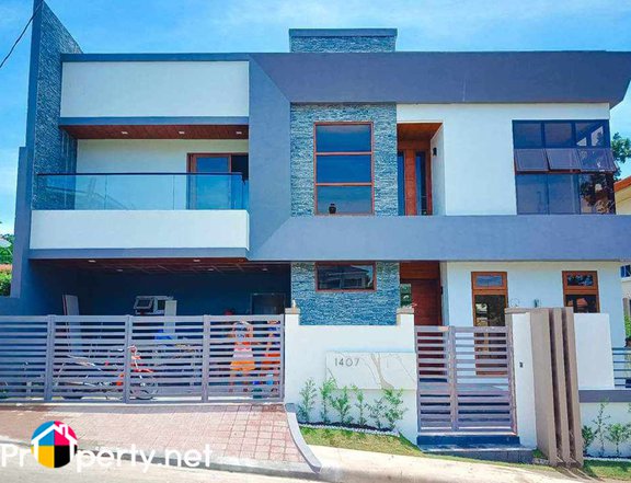 5-bedroom Single Detached House For Sale in Talisay Cebu