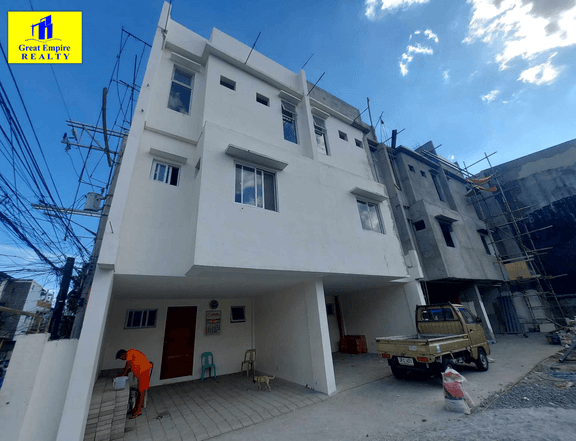 3-bedroom Townhouse For Sale in Project 2 near Cubao SM Cubao Araneta Gateway Quezon City