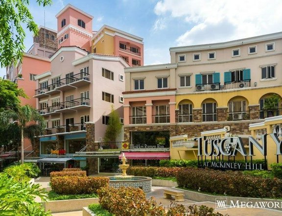 Foreclosed 92.40 sqm 1-bedroom Residential Condo For Sale in Tuscany Private Estate