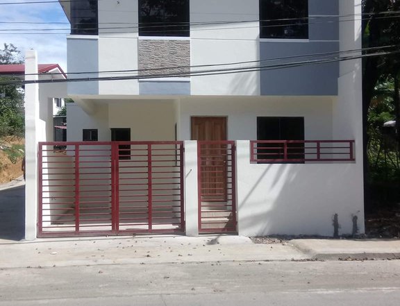 3 Bedroom RFO Townhouse For sale in Caloocan City PH2861