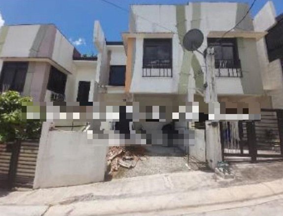 Foreclosed 3-bedroom Townhouse For Sale in The Nest - Firebird Residences