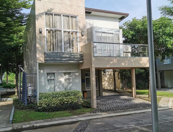 4 Bedroom House and Lot in Cavite