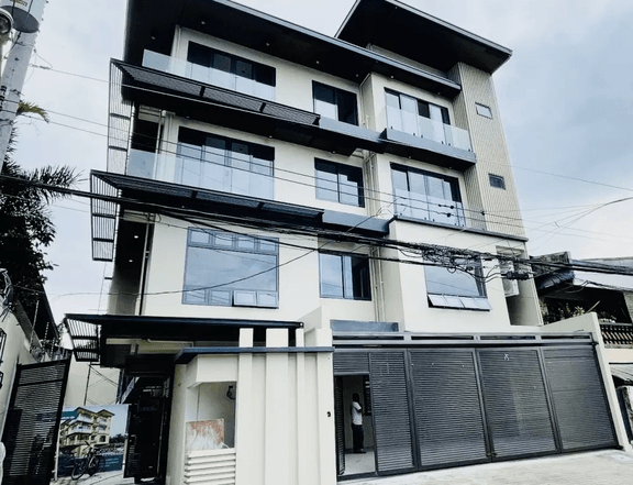 Spacious 4 Bedroom Townhouse for Sale in Mandaluyong