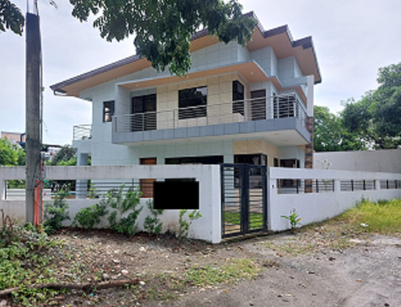 House for Sale in Multinational Village Paranaque City