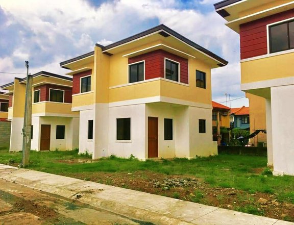 2-bedroom Duplex House For Sale in San Mateo Rizal Near Quezon City