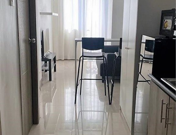 Condo Unit For Rent - 36th Floor Tower 2 at Fame Residences