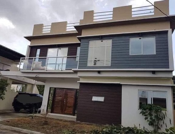 House for Sale in Parkplace Exec Village Aguinaldo Highway Imus Cavite