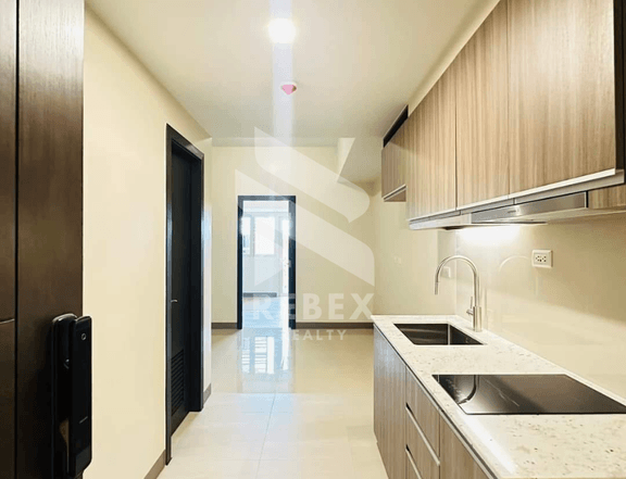 Brand New McKinley West 1BR Unit facing Forbes Park and Makati Skyline