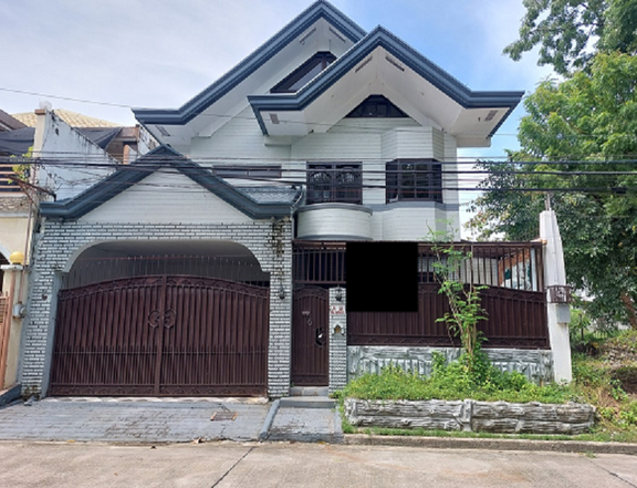 6-Bedroom House for Sale in Multinational Village Brgy. Moonwalk Paranaque City