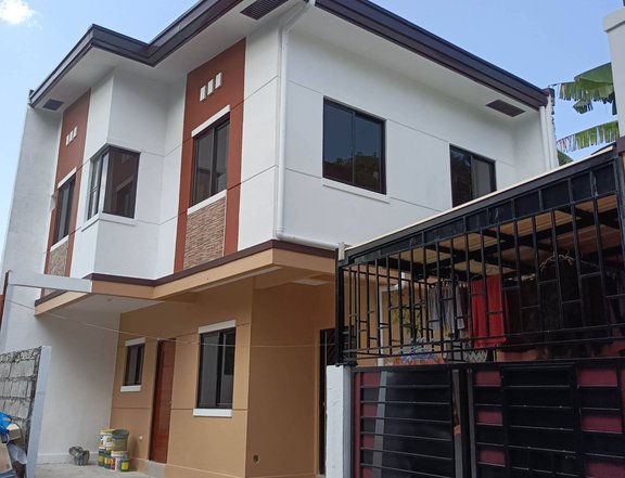 House and Lot in Novaliches, Quezon City PH2913