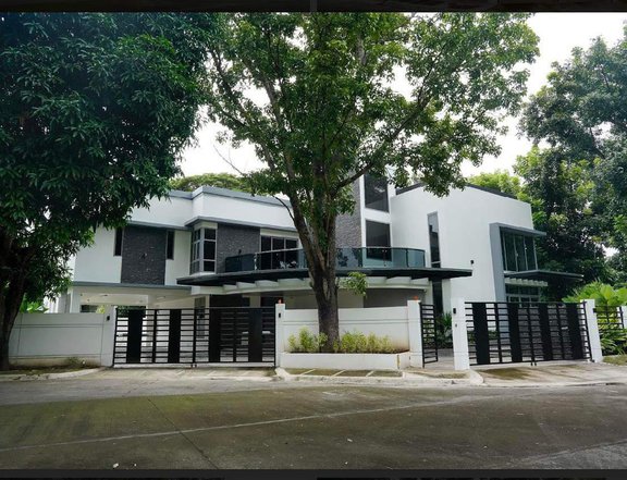7BR House and Lot for Sale in Manila Southwoods Village, Cavite