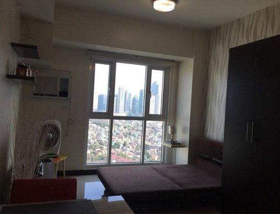 Studio Unit for Sale in Axis Residences, Mandaluyong City