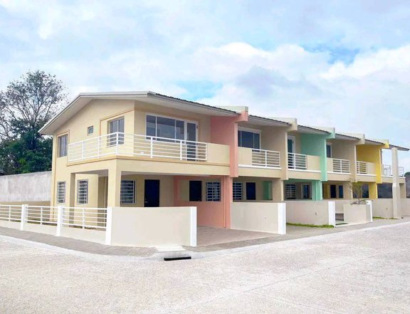 Complete Finished Turn Over Townhouse at Tanza Cavite, with 3 bedrooms, 2 toilets and batch, carpark
