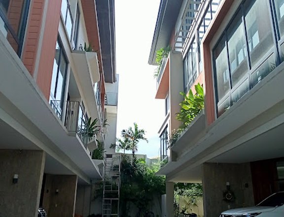 For Sale 4- Bedroom Townhouse with Attic in Paco Manila