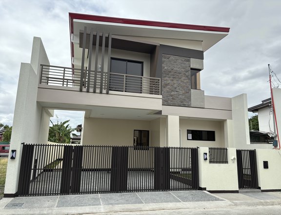 Brand New RFO 3-bedroom Single Detached House For Sale in Imus Cavite