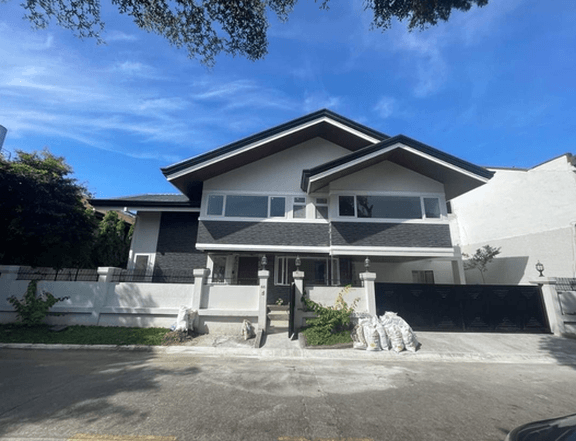 4BR House and Lot for Sale   at BF Executive Homes Paranaque