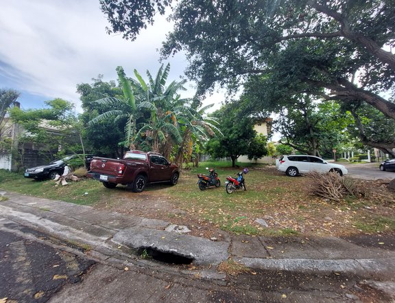 472sqm Residential Corner lot for Sale in Ayala Alabang Village Muntinlupa City